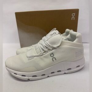 New mens on cloud On Running White cloudnova athletic shoes size 8
